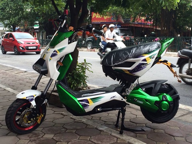 xe máy điện Xmen Yadea sport xanh lá